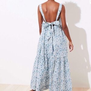 Floral Blue and White Women's Dress with tie back bow! M! LOFT Beach